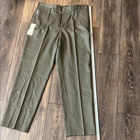 NWT Savane Scotchgard Olive Green Pants Men’s Size 38x34 - Picture 9 of 11